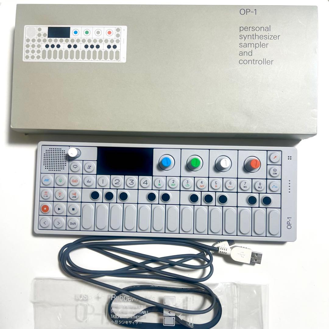 鍵盤楽器 Teenage Engineering OP-1