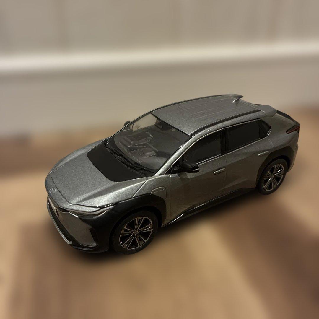 最終値下げ　bz4x カラーサンプル　10台