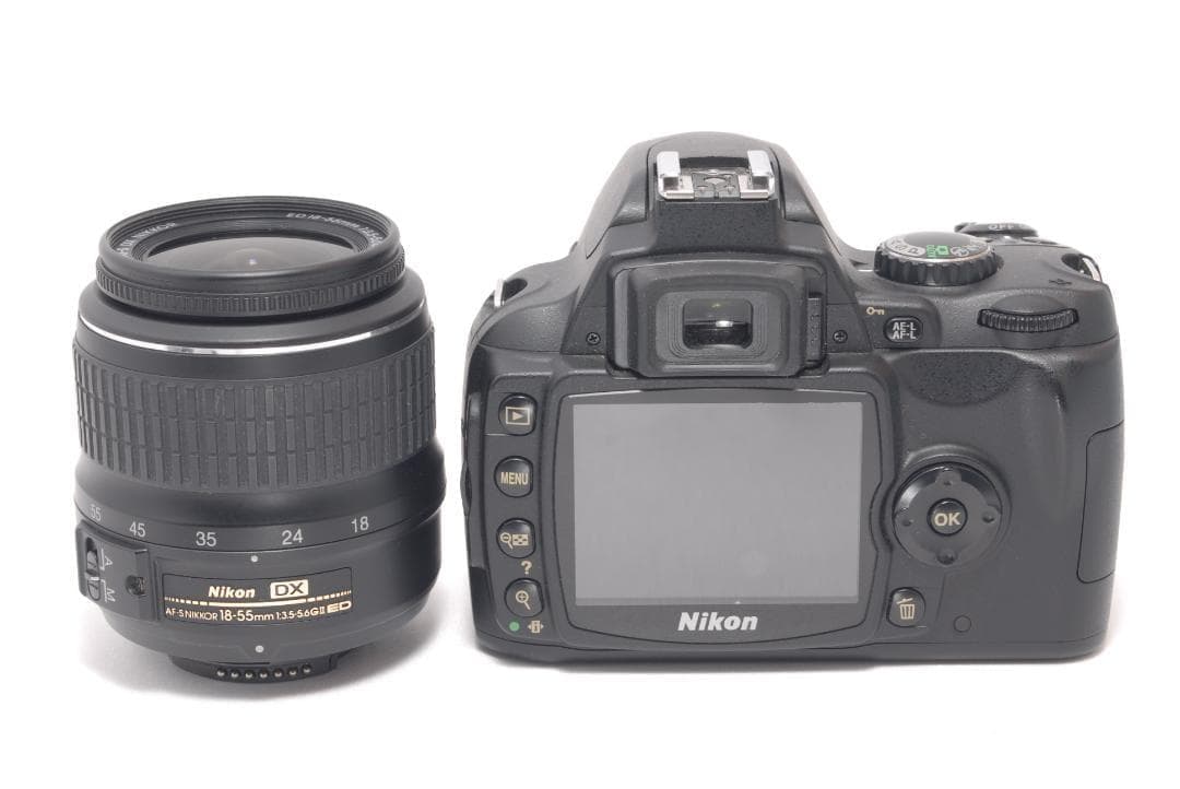 ⭐️軽量＆コンパクト⭐️Nikon D40　デジタル一眼レフ 高画質　ニコン