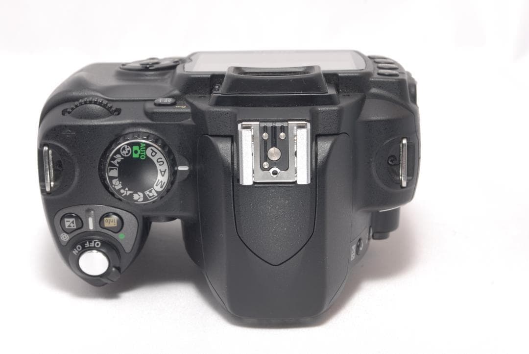 ⭐️軽量＆コンパクト⭐️Nikon D40　デジタル一眼レフ 高画質　ニコン