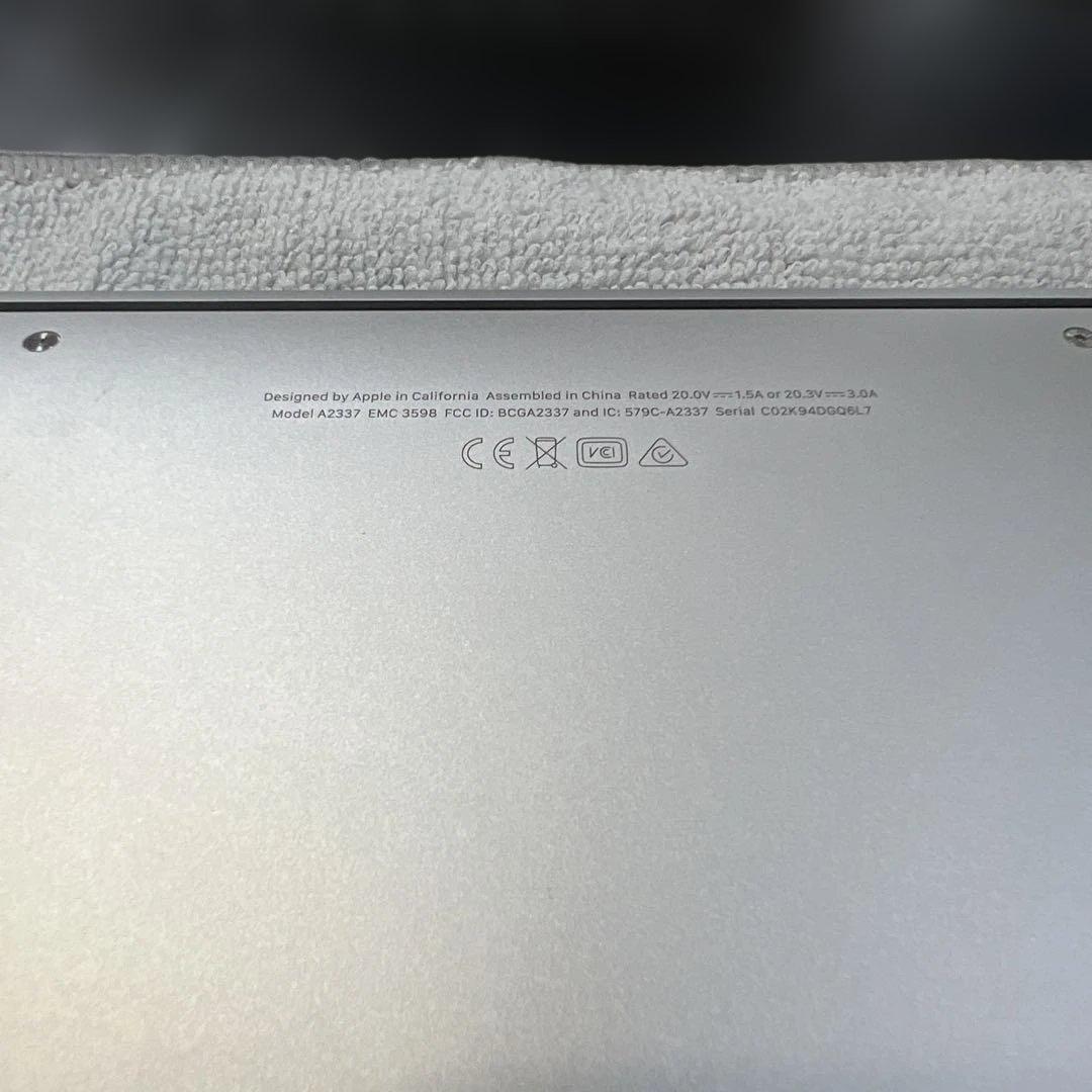 MacBook Air (M1, 2020) 本体　256GB