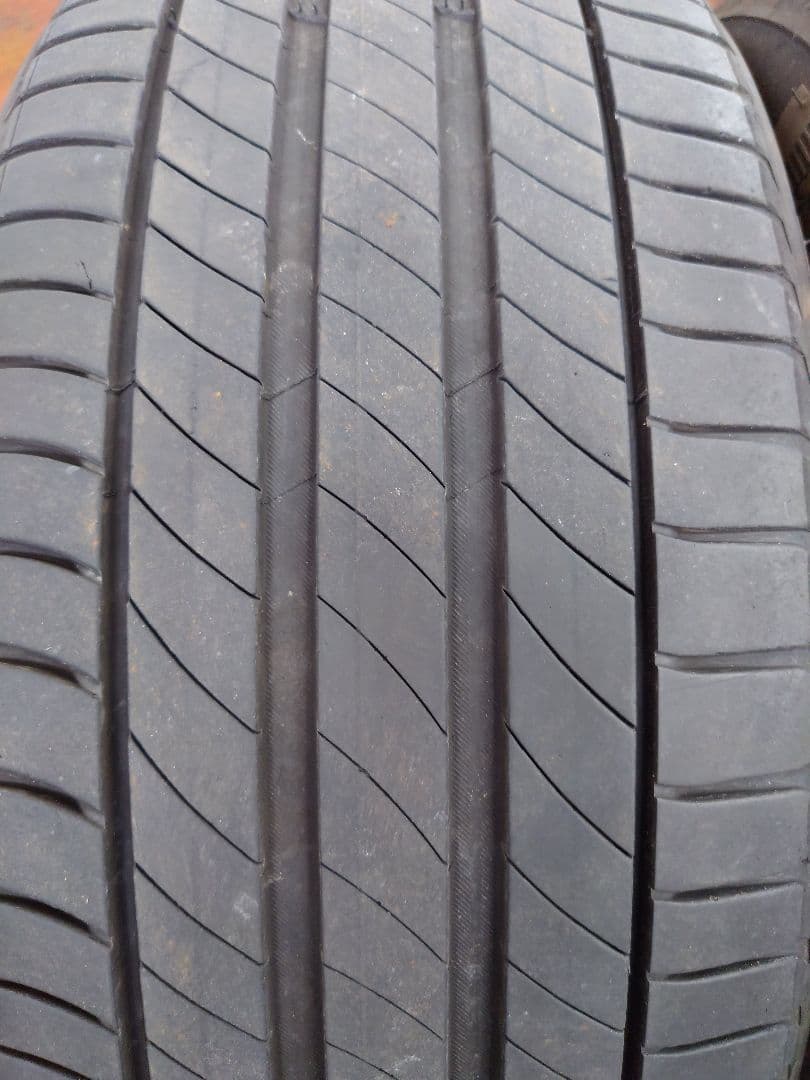 K*n様 送料込み　225/50R18　サマータイヤ2本セット