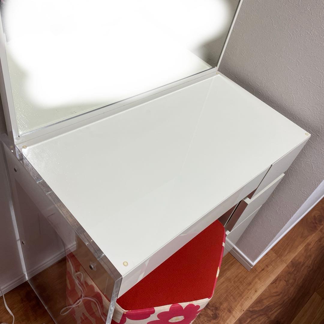 ホワイト ドレッサー ミラー付き