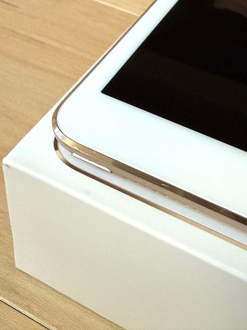 美品 iPad Pro 10.5 256GB Wi-FiGoldMPF12J/A