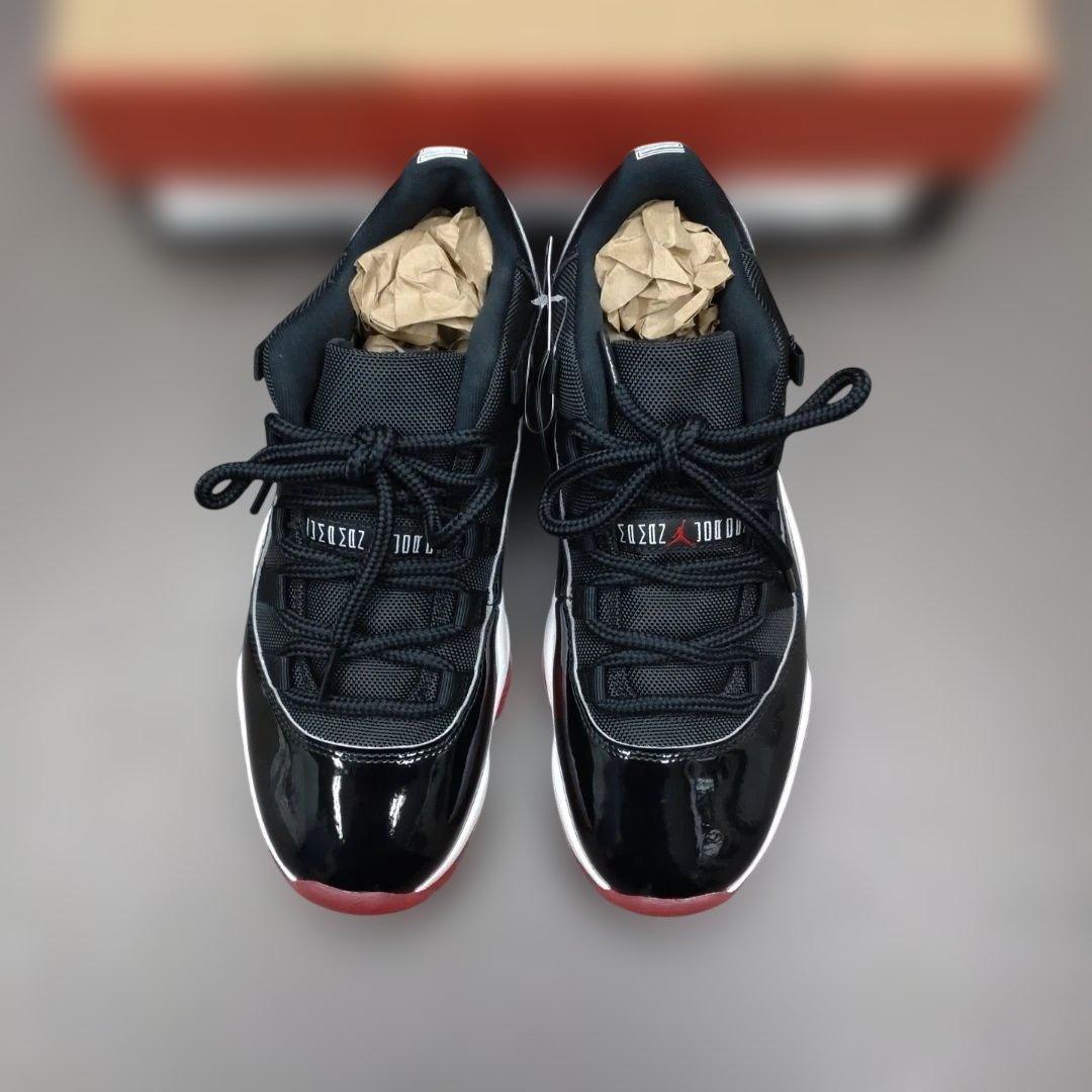 エアージョーダン11 レトロ　ロー　ブレッド