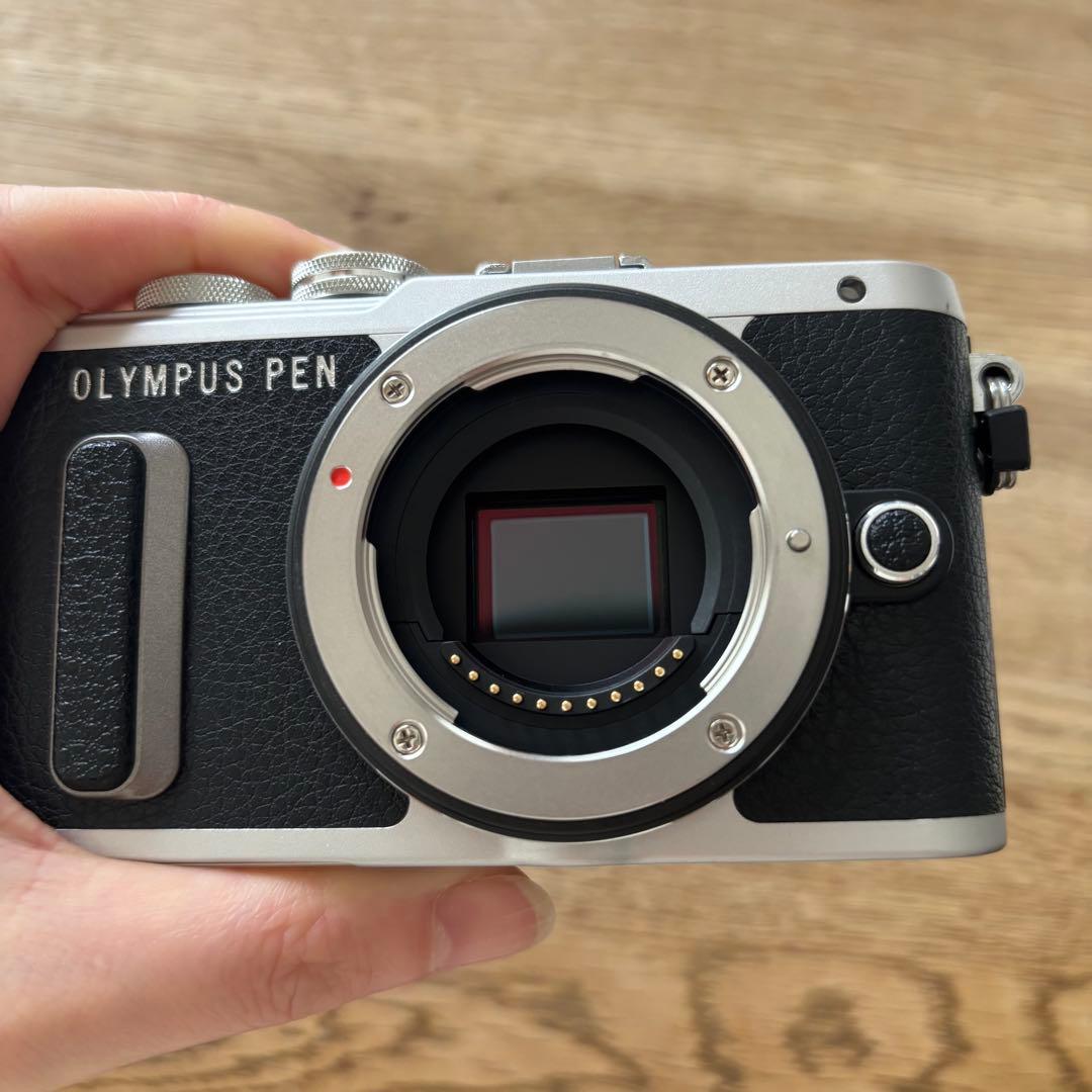 OLYMPUS PEN E-PL8 EZダブルズームキット　ブラック