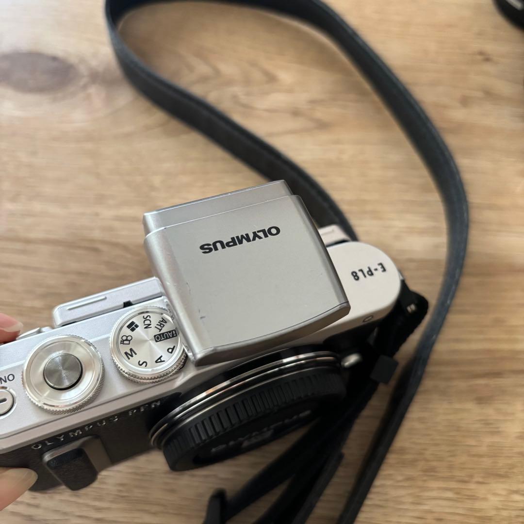 OLYMPUS PEN E-PL8 EZダブルズームキット　ブラック