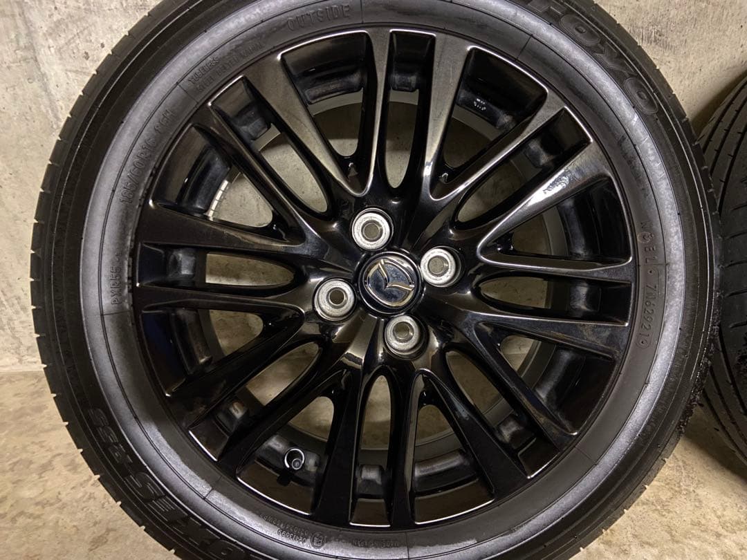 マツダ2 16インチ ブラックホイール Toyoタイヤ付き