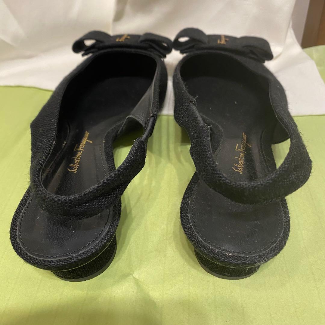 R*!様 【極美品】フェラガモFerragamo スリングバックシューズ 黒 2