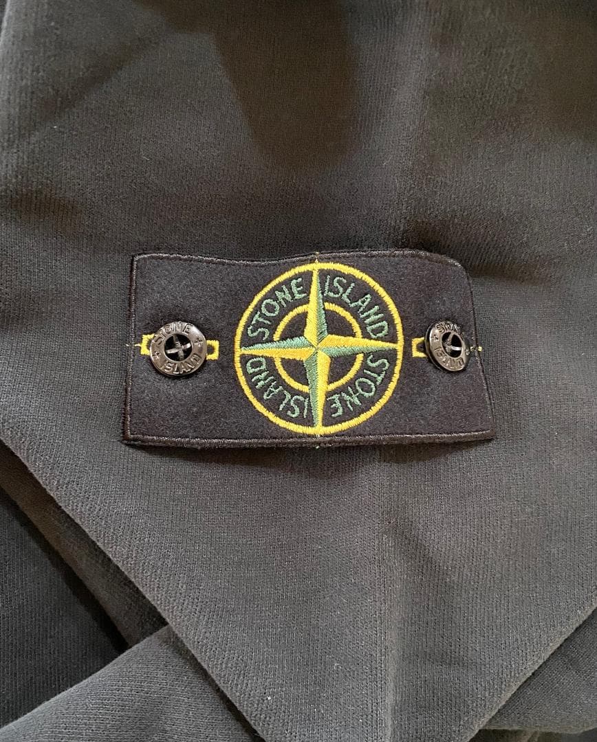 25AW【新品】STONE  ワッペン ロゴ スウェット 黒色 XL