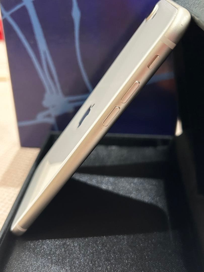 【正規バッテリー交換済】Apple iPhone SE 第3世代　128GB