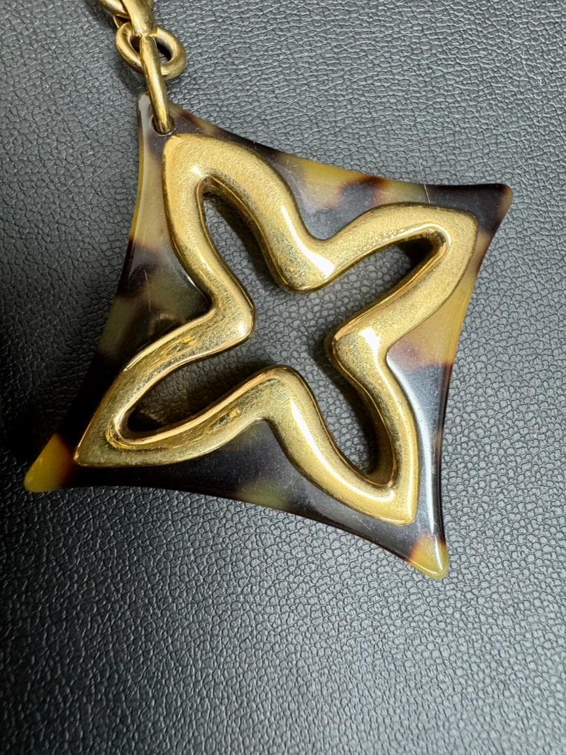 【美品】Louis Vuitton べっ甲 モノグラム フラワーチャーム