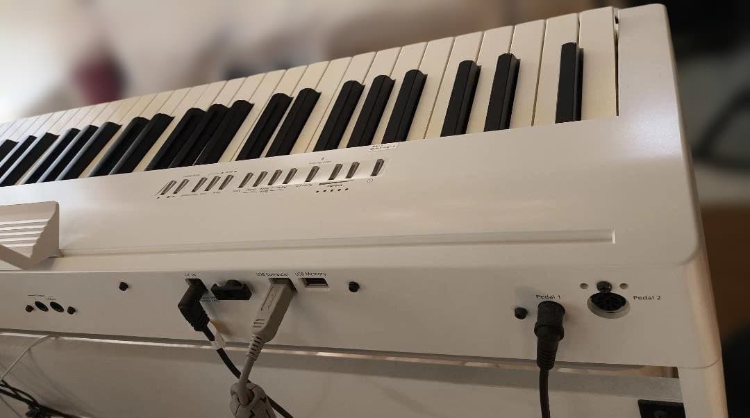 【美品】Roland FP-30X 電子ピアノ（ホワイト）専用スタンド付き