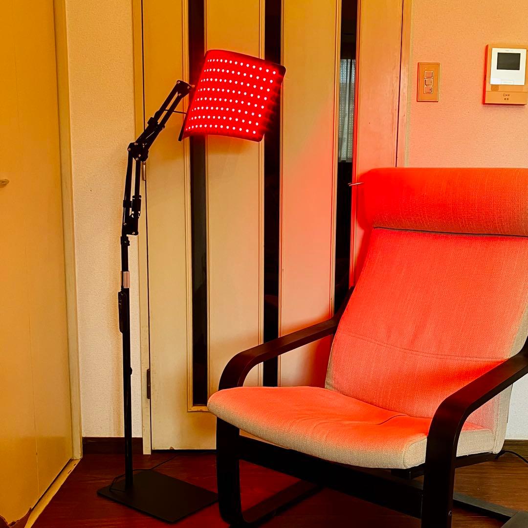 美品！　使用期間1ヶ月　近赤外線赤色EDライトセラピー パネル型 ／スタンド付き