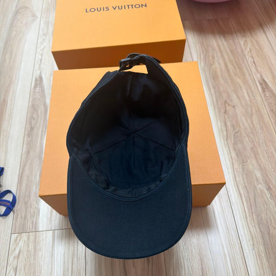 デゲン　ルイヴィトン キャップ ブラック LVロゴ 帽子 正規品 箱あり