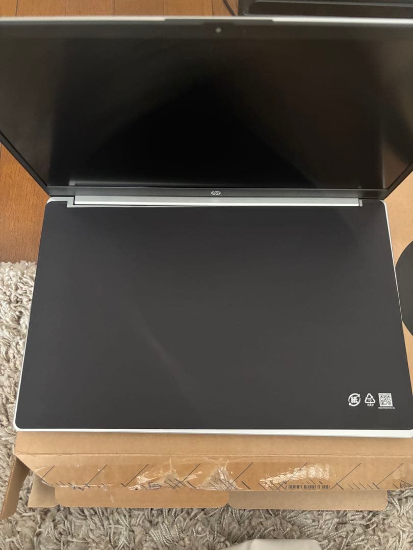 【新品・未使用】ノートパソコンHP15.6インチ★説明書、プラグ付/開封そのまま