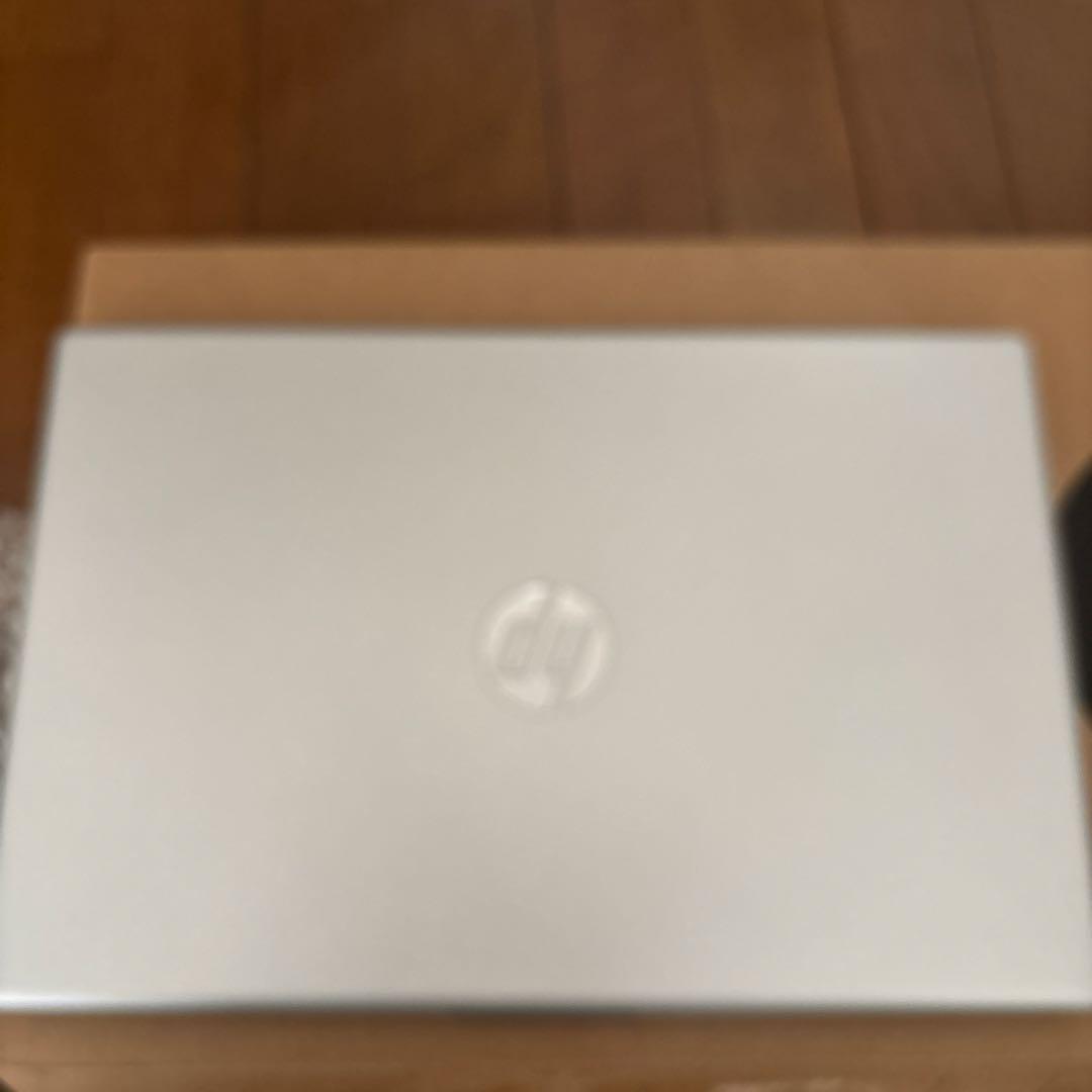 【新品・未使用】ノートパソコンHP15.6インチ★説明書、プラグ付/開封そのまま