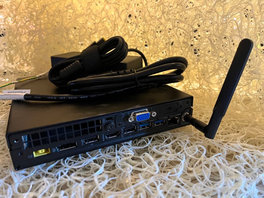 ThinkCentre Lenovo M720q 10T8 ミニPC