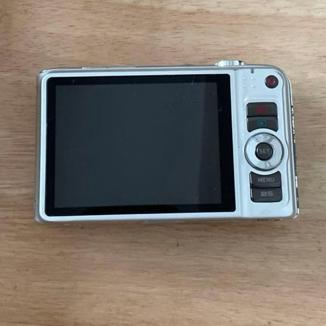 CASIO EXILIM EX–H15 コンパクトデジタルカメラ　シルバー