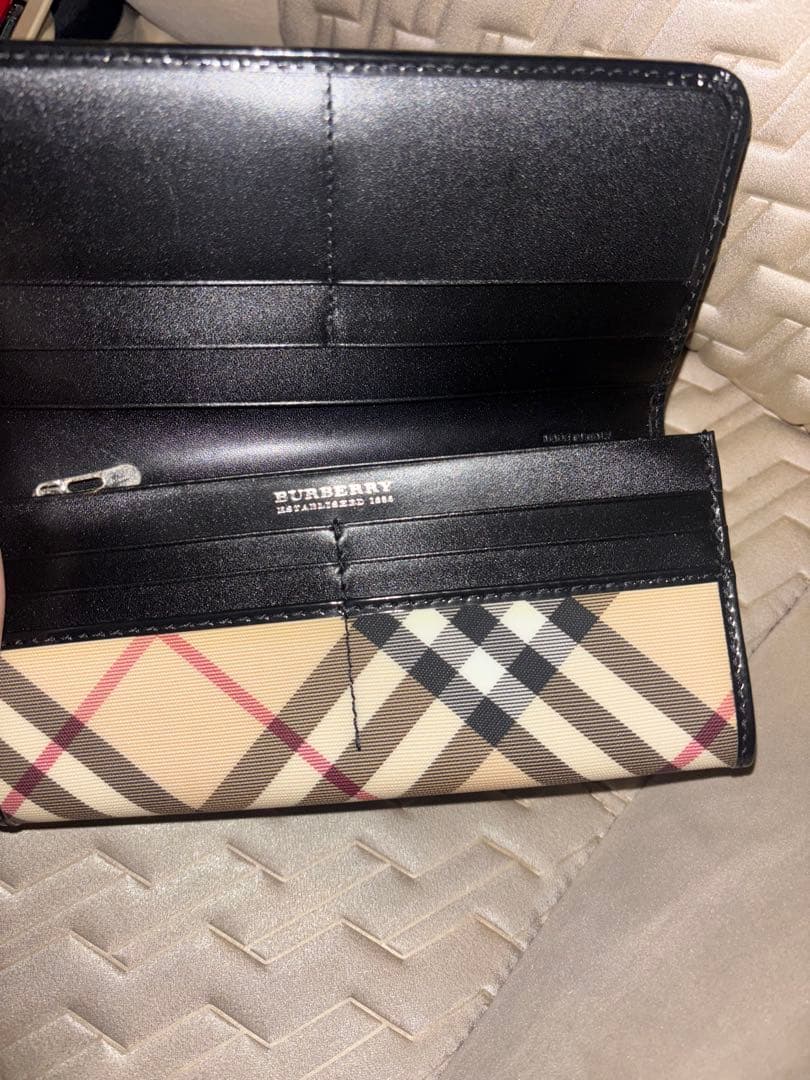 Burberry バーバリー　長財布　ノバチェック柄