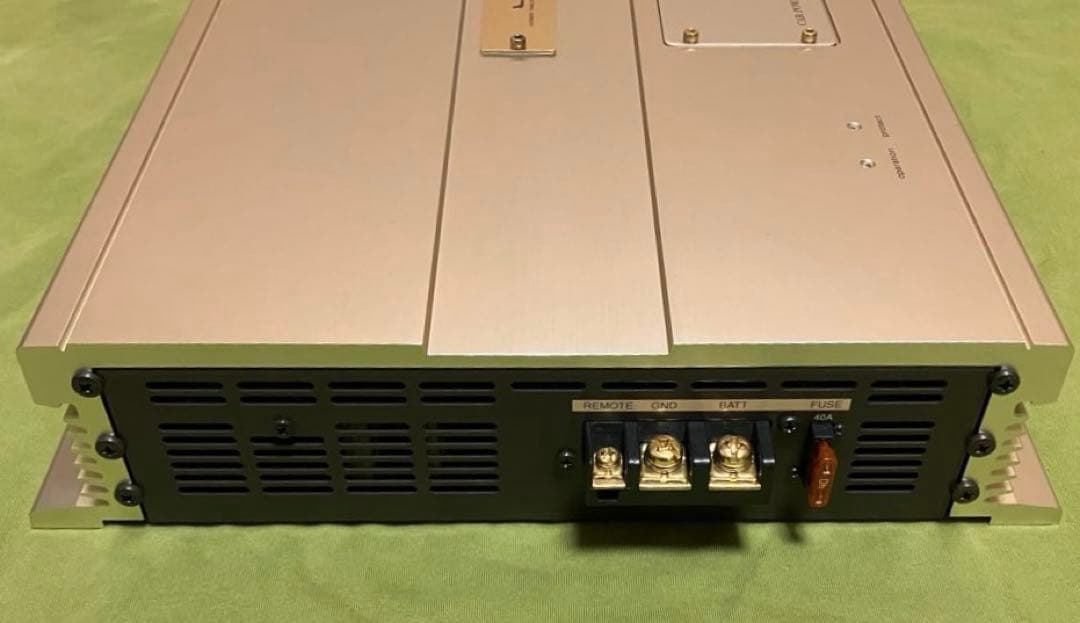 LUXMAN CM-2050 ラックスマン カーオーディオパワーアンプ②