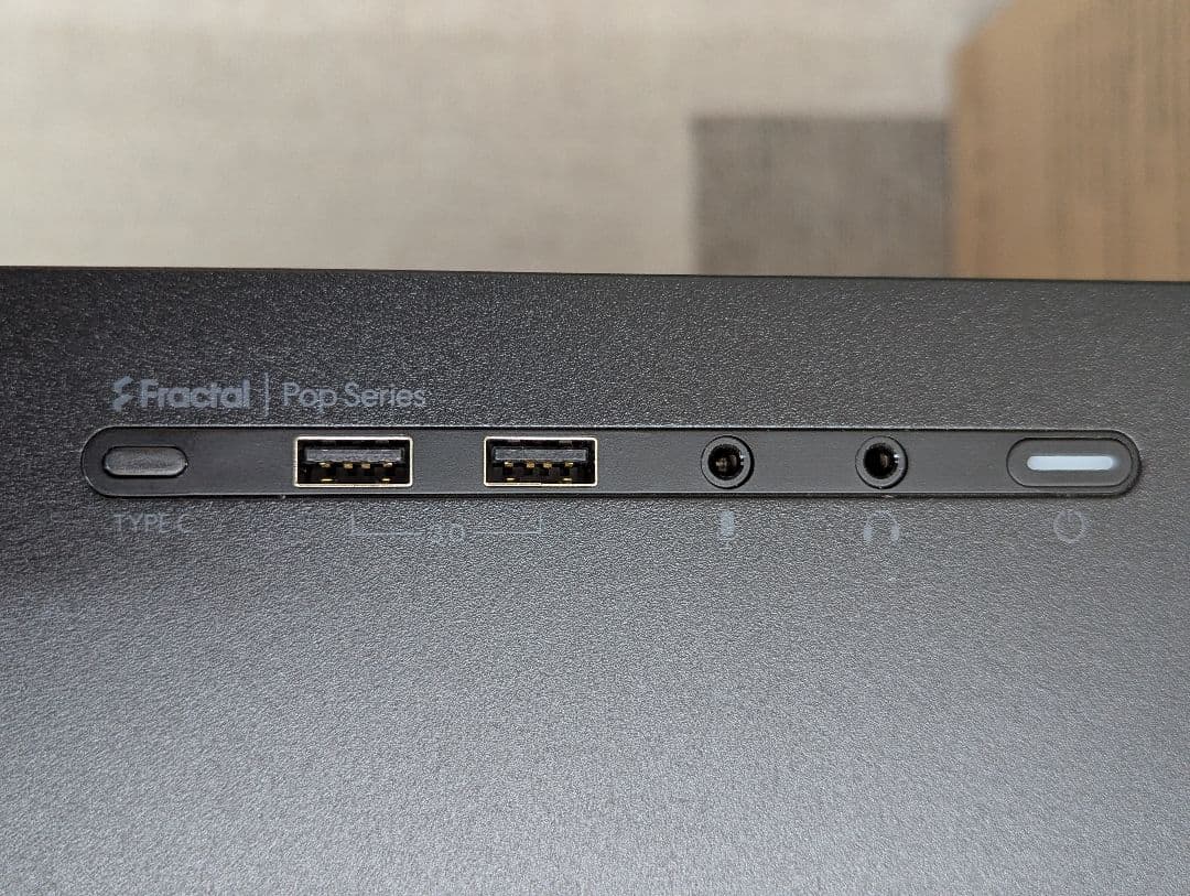 Fractal Pop Series ブラック PCケース