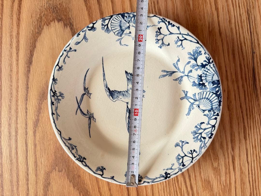 アンティーク　青い鳥と植物の模様の陶器皿