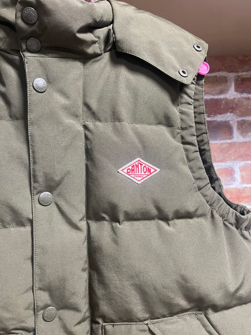 【DANTON】ダウンベスト カーキ 40サイズ