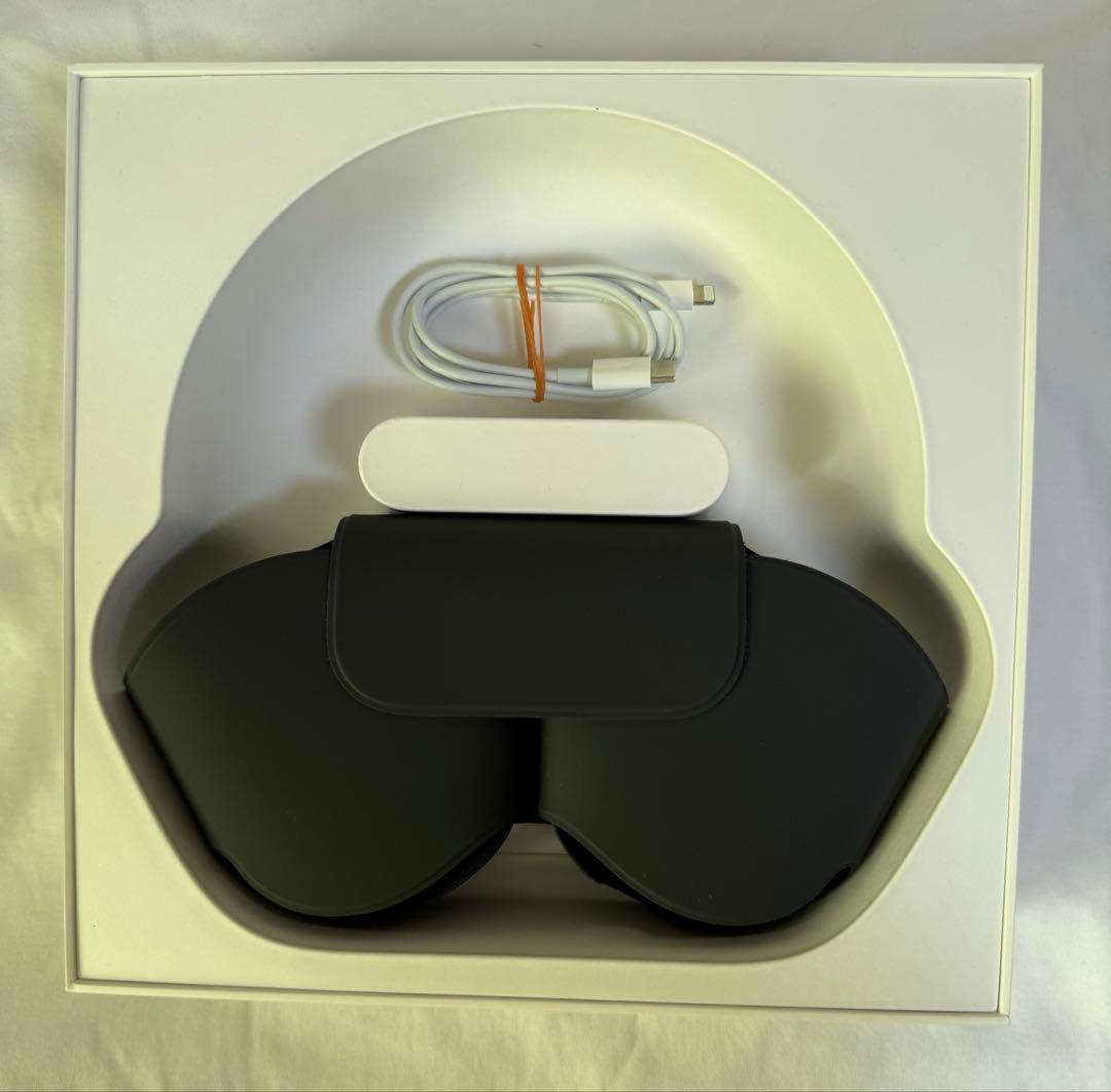 AirPods Max スペースグレー　Apple