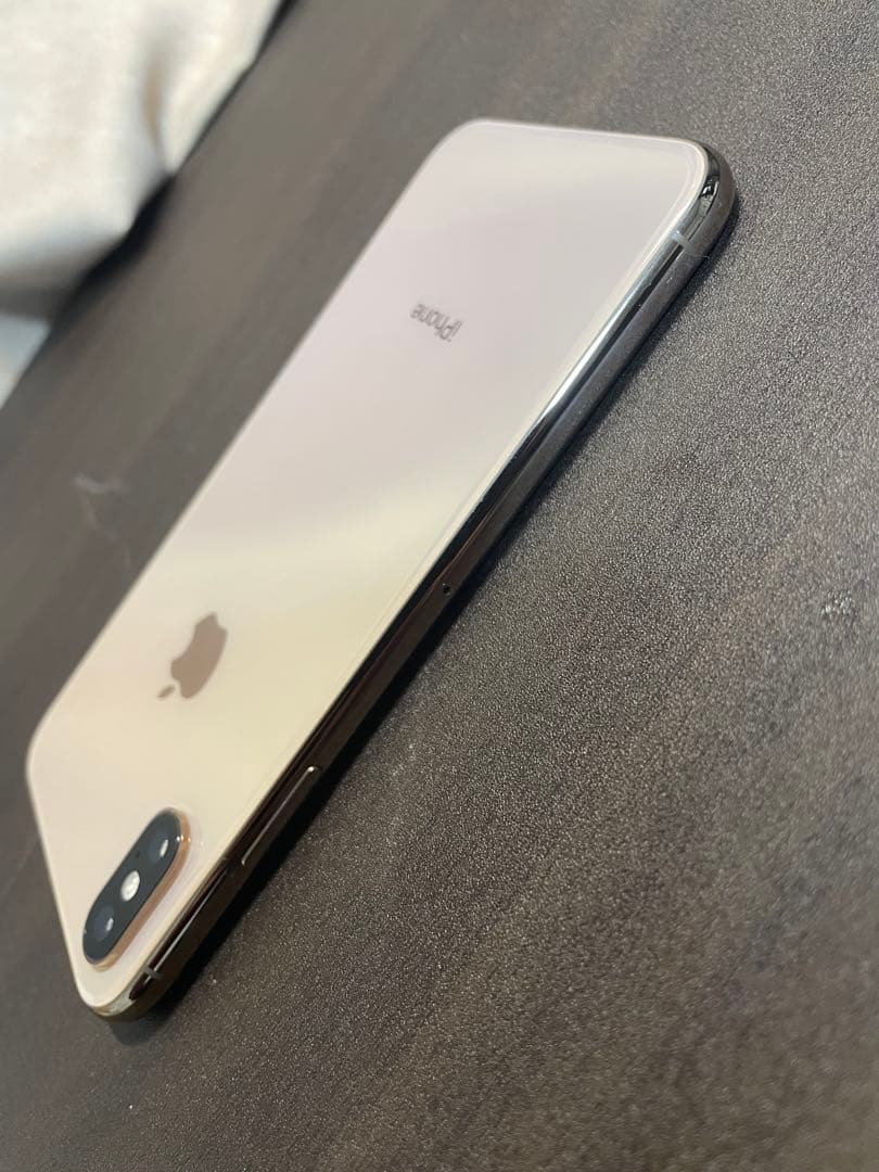 Apple iPhone Xs 64GBゴールド 本体 + ケース