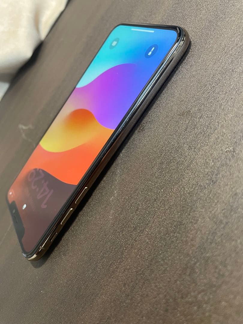 Apple iPhone Xs 64GBゴールド 本体 + ケース