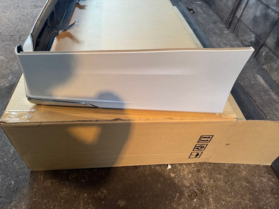 40アルファード　モデリスタ　リヤスカート