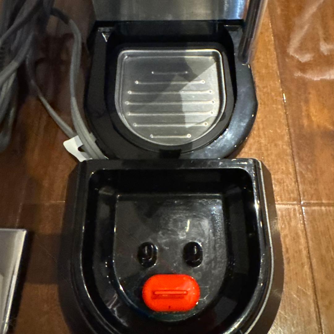 デロンギ　エスプレッソ・カプチーノメーカー デディカ アルテ EC885J