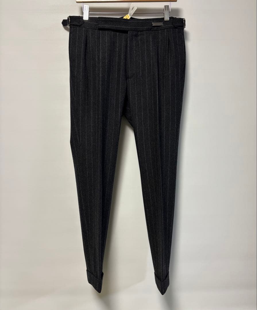 〈TAGLIATORE〉タリアトーレ　スラックス