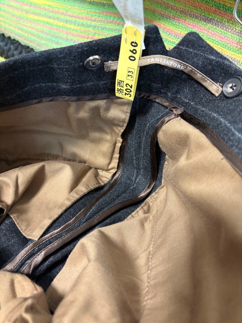 〈TAGLIATORE〉タリアトーレ　スラックス