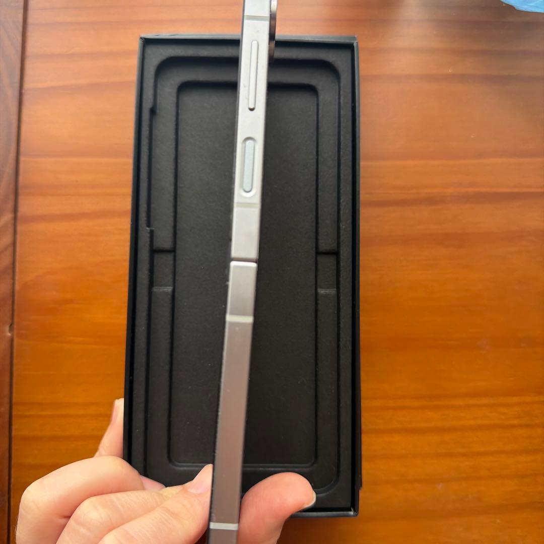 美品 Samsung Galaxy Z Flip6本体