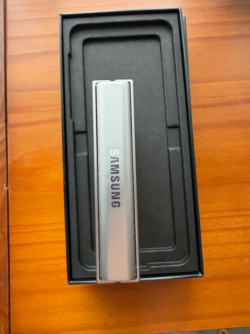 美品 Samsung Galaxy Z Flip6本体