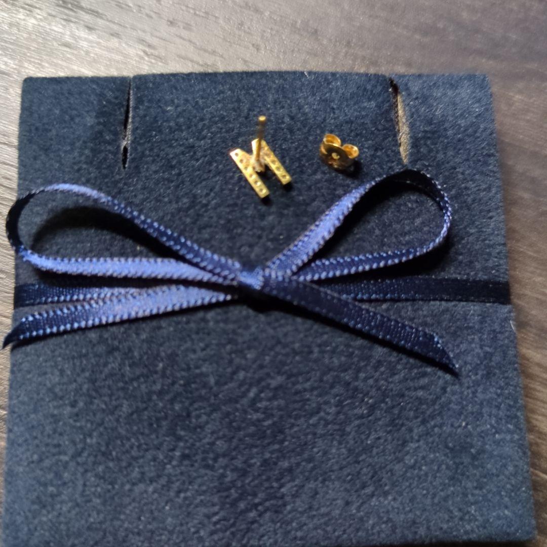 【週末SALE】アーカーイニシャルピアスM(片耳用)