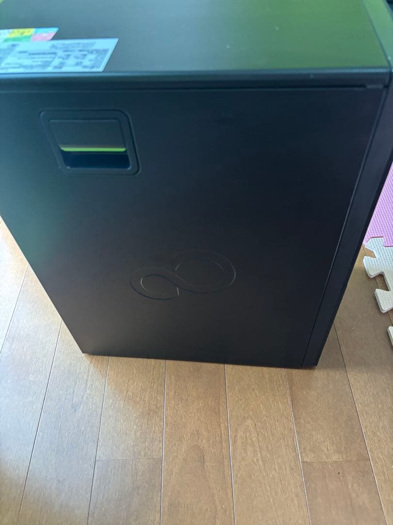 Fujitsu PRIMERGY TX1310 M3サーバー