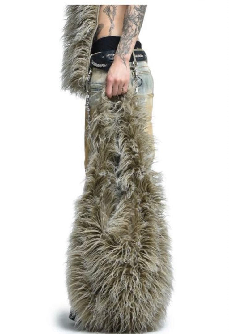 【FILTH】HAIRY FUR SHOULDER BAG / BEI