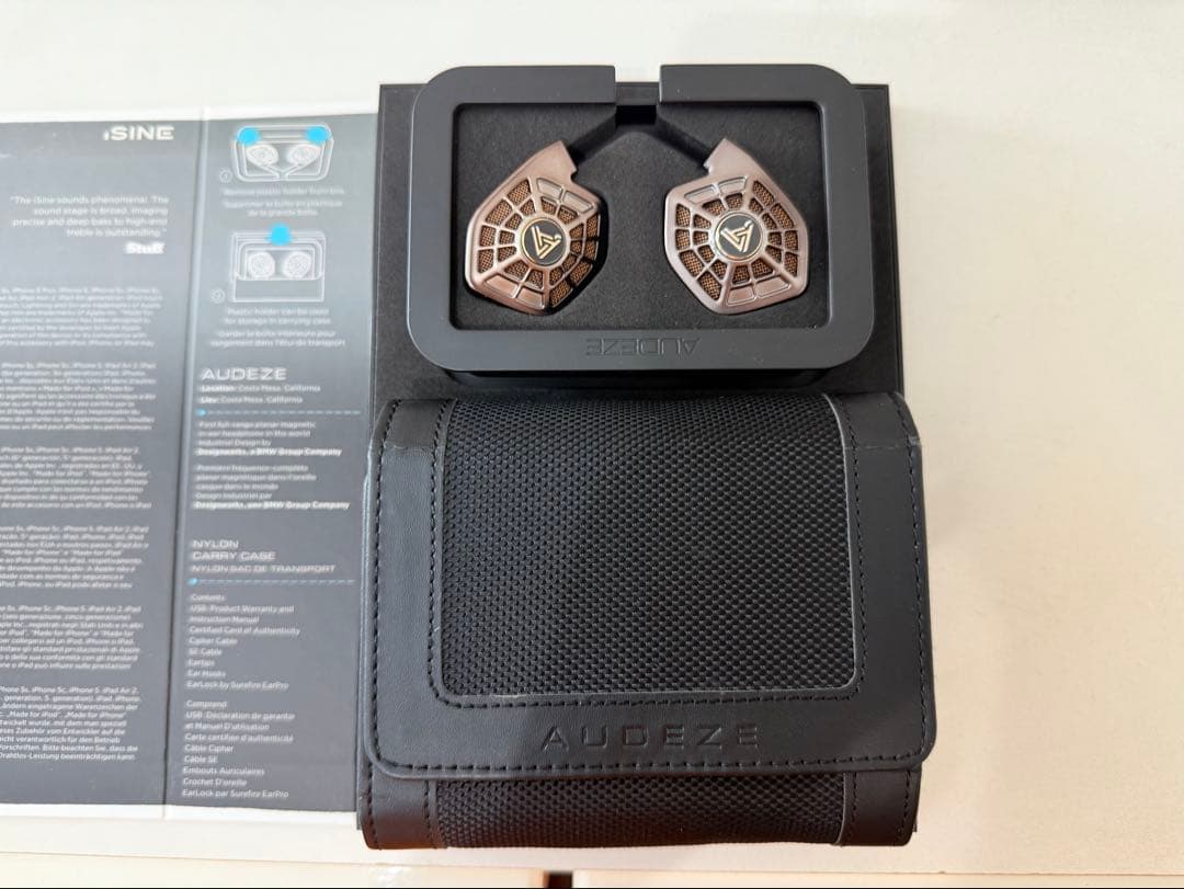 Audeze isine 20 平面駆動セミオープンイヤホン