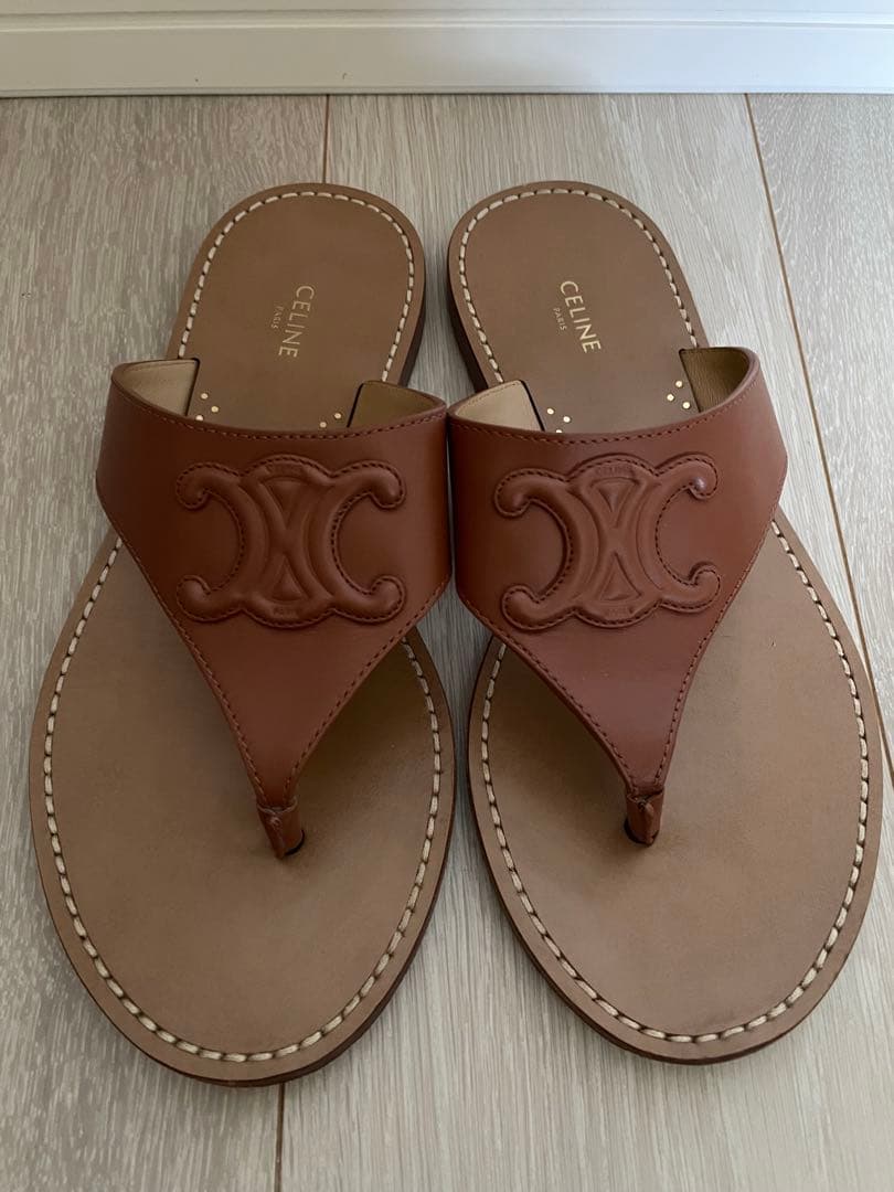 CELINE セリーヌ　トリオンフ　レザー　トングサンダル　フラットサンダル