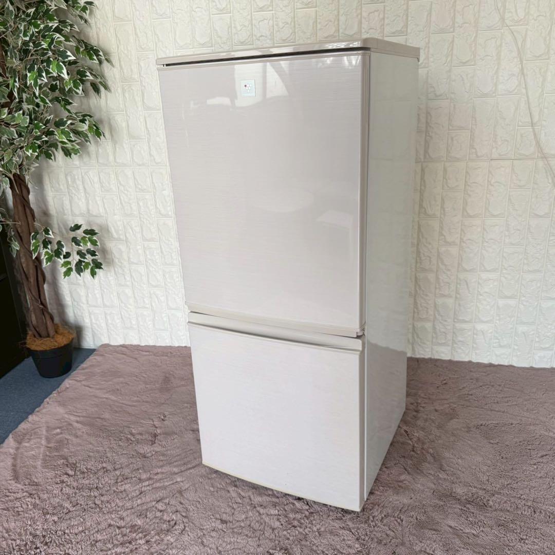 冷蔵庫・冷凍庫 D