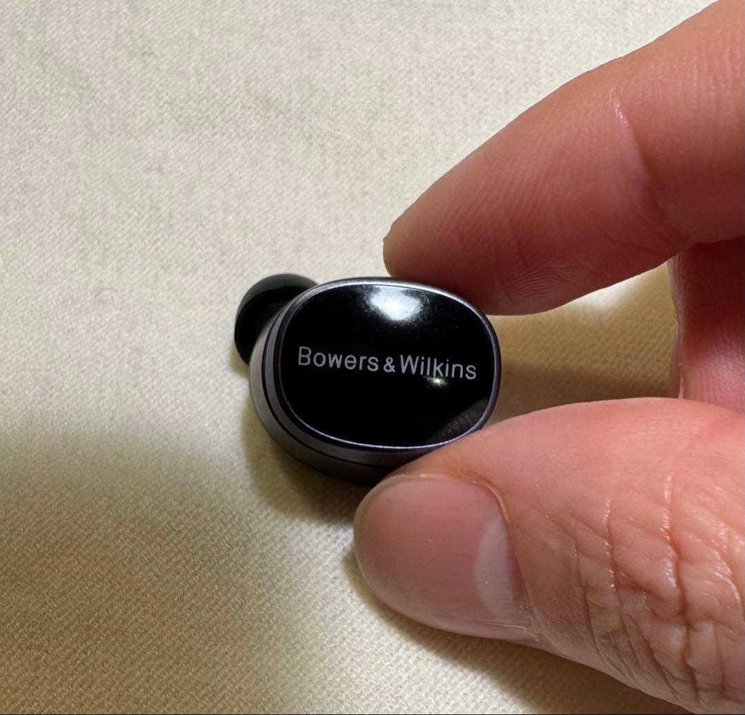 Bowers & Wilkins Pi8 ブラック　別売り保護ケース付き