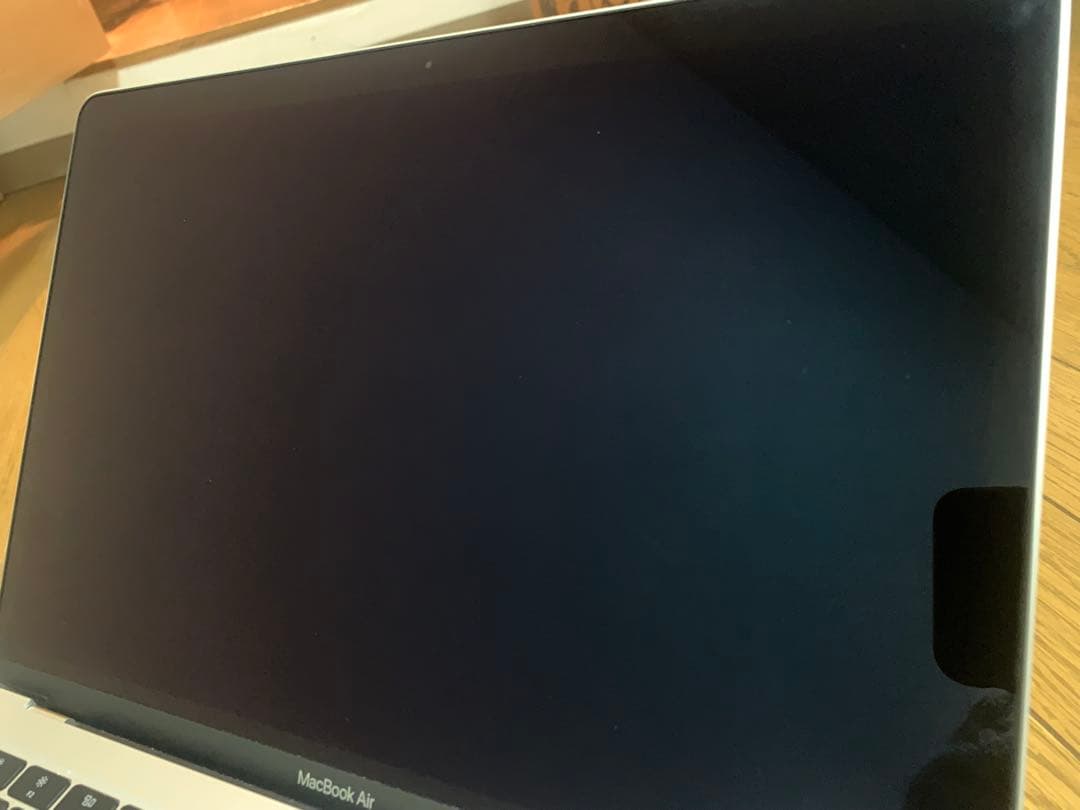 MacBookAir2018モデル128GBシルバー 充電器箱付充放電172回