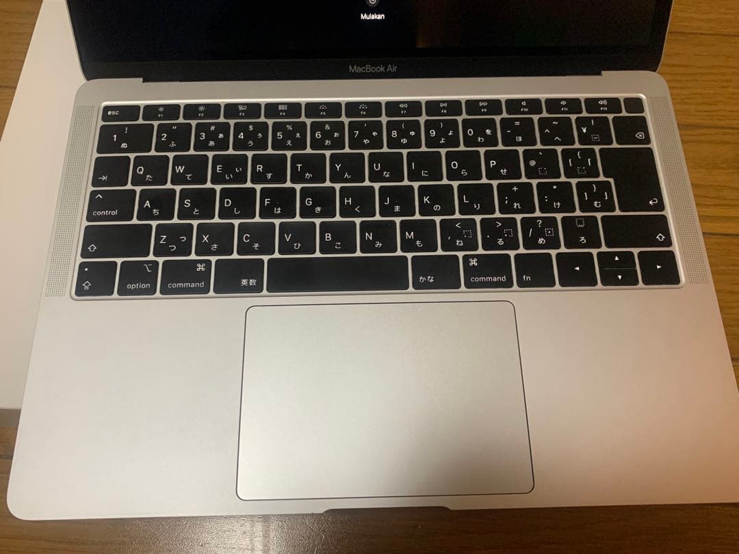 MacBookAir2018モデル128GBシルバー 充電器箱付充放電172回