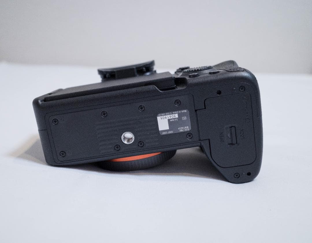 【極上美品】 SONY α7Ⅳボディ ILCE-7M4