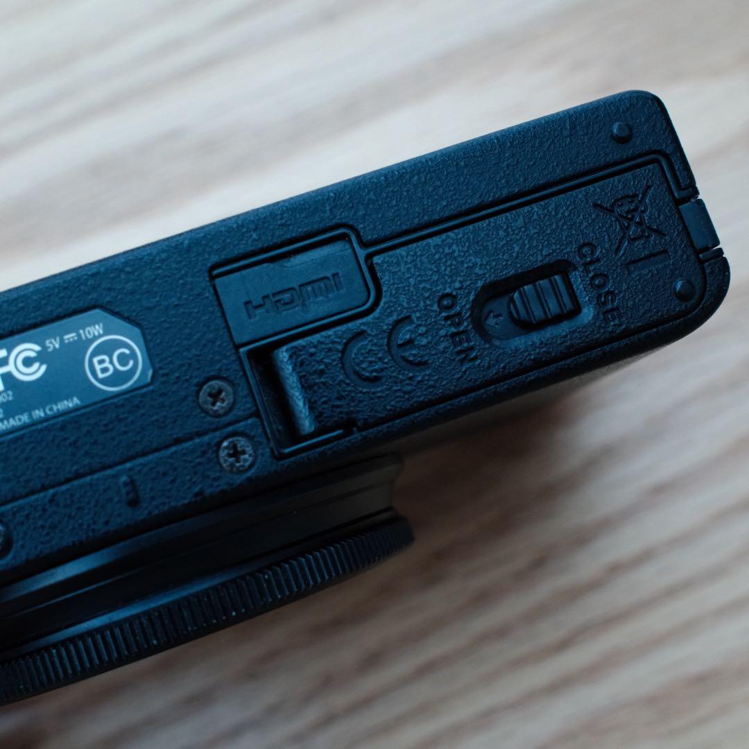 デジタルカメラ FUJIFILM XQ2