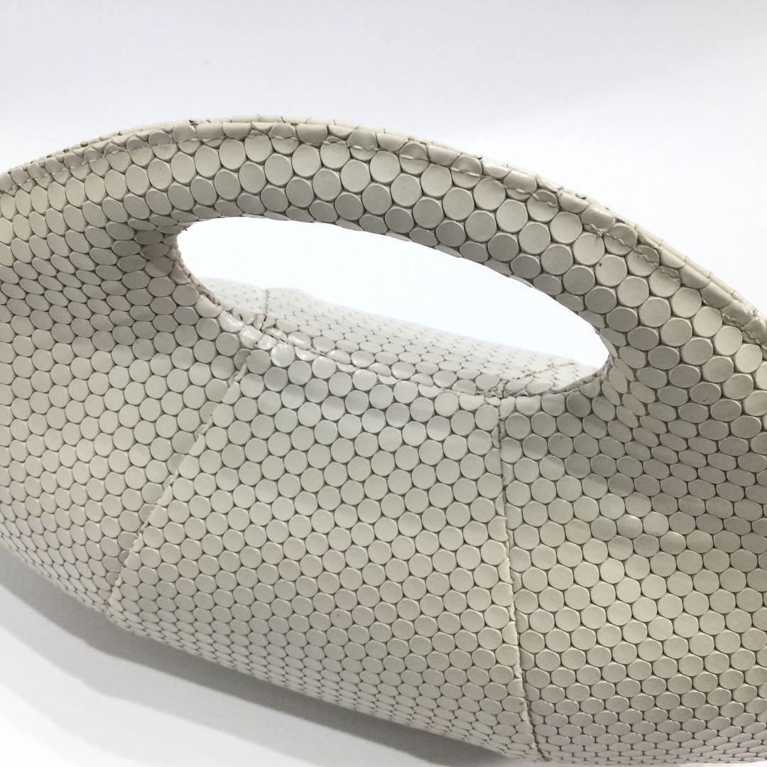 n*a様 未使用品 ヒロコハヤシ　クロワッサンバッグ　カルディナーレ　オフホワイ