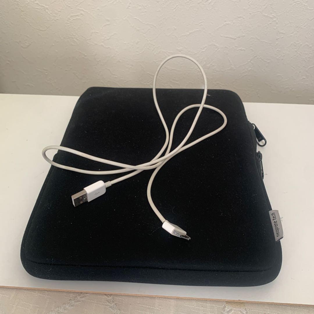 【美品】Apple iPad 11インチ64GB 第2世代　ケーブル付　ケース